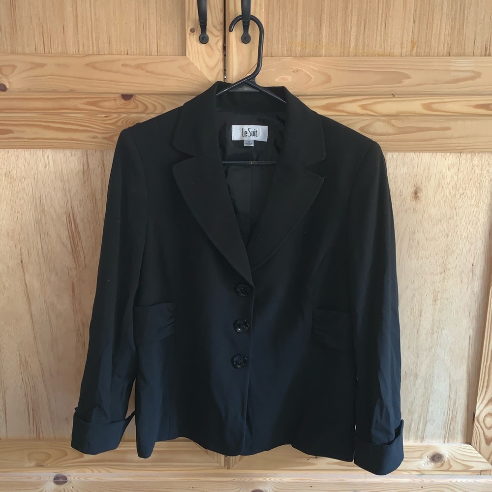 Le Suit NWT black tailored suit business career suit jacket size 10